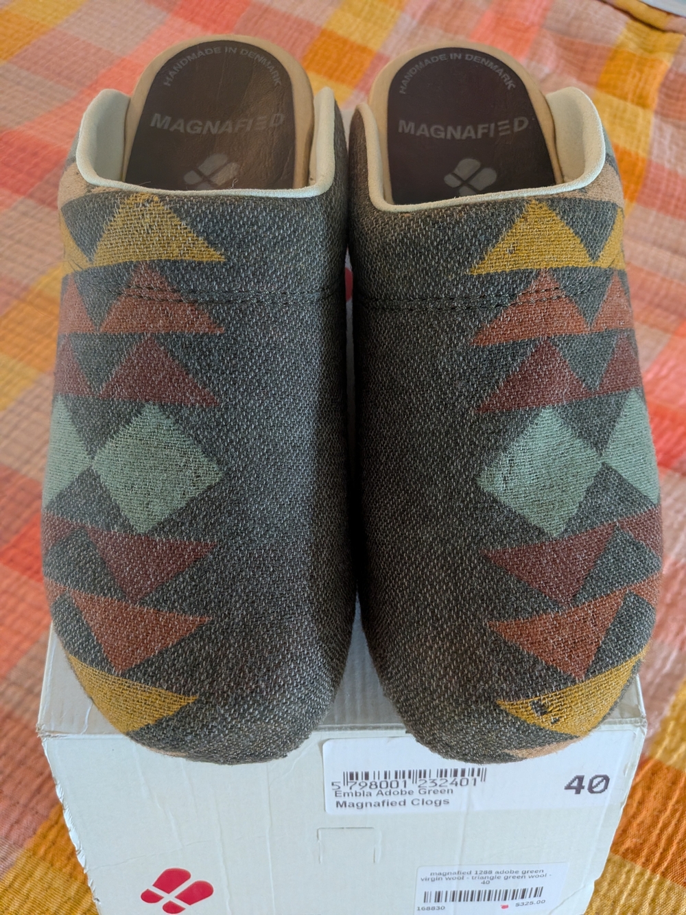 Magnafied Women's Slip-On Clogs in Woven Pattern BRAND NEW